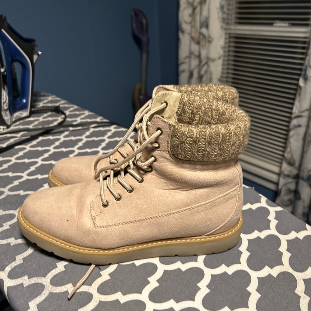 Women’s boots - Picture 2 of 4